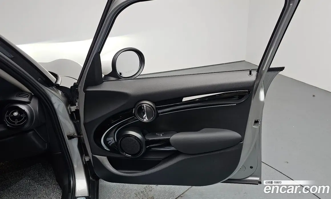 Mini Cooper 2024 1.5 автомат (гидро), фото 13 Mini Cooper 2024 1.5 автомат (гидро), фото 13