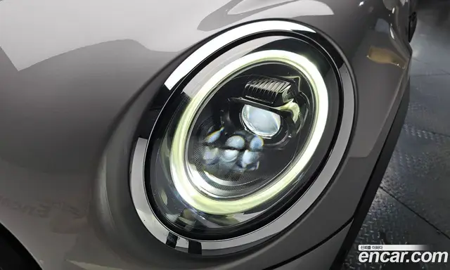Mini Cooper 2024 1.5 автомат (гидро), миниатюра 7 Mini Cooper 2024 1.5 автомат (гидро), миниатюра 7