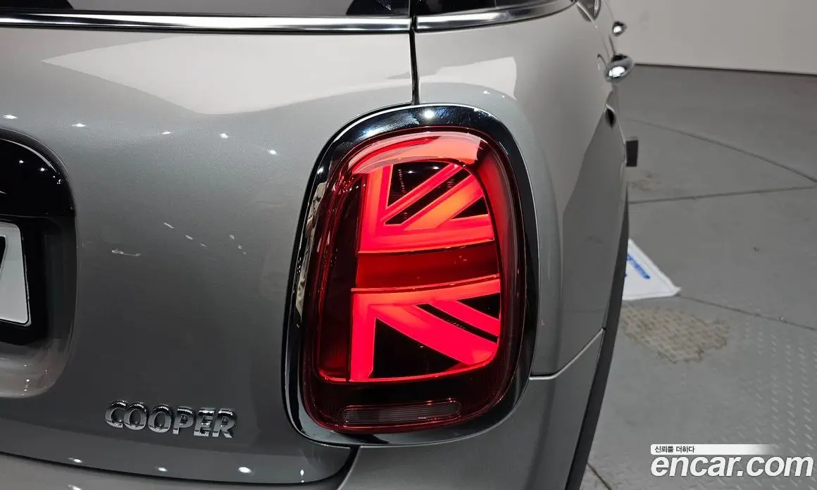 Mini Cooper 2024 1.5 автомат (гидро), фото 8 Mini Cooper 2024 1.5 автомат (гидро), фото 8