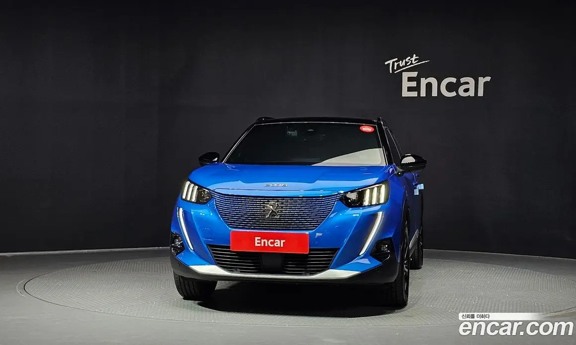 Peugeot 2008 2023 0.1 автомат (гидро), фото 3