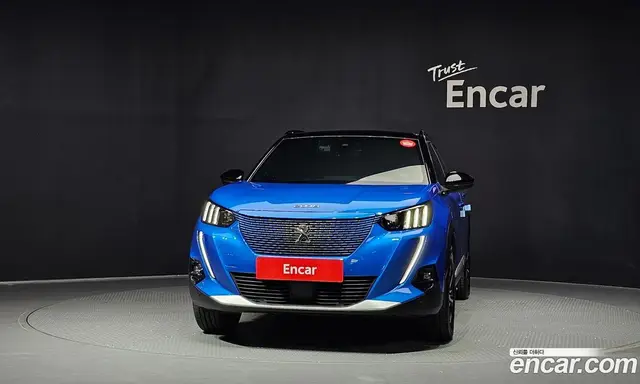 Peugeot 2008 2023 0.1 автомат (гидро), миниатюра 3