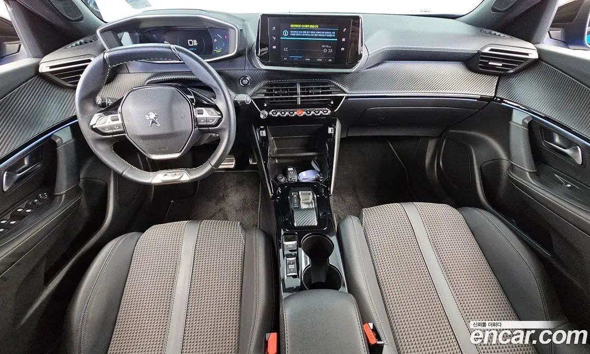 Peugeot 2008 2023 0.1 автомат (гидро), фото 10