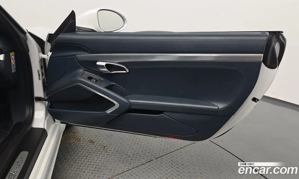Porsche 718 2016 2.0 автомат (гидро), фото 14 Porsche 718 2016 2.0 автомат (гидро), фото 14