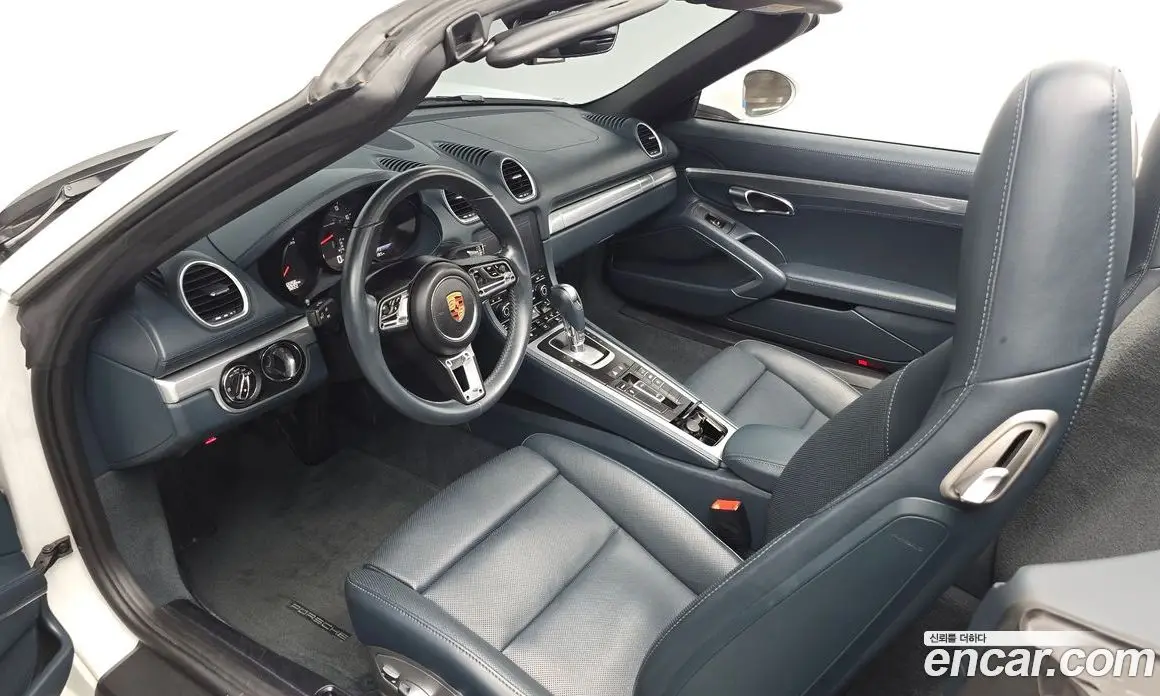 Porsche 718 2016 2.0 автомат (гидро), фото 15 Porsche 718 2016 2.0 автомат (гидро), фото 15