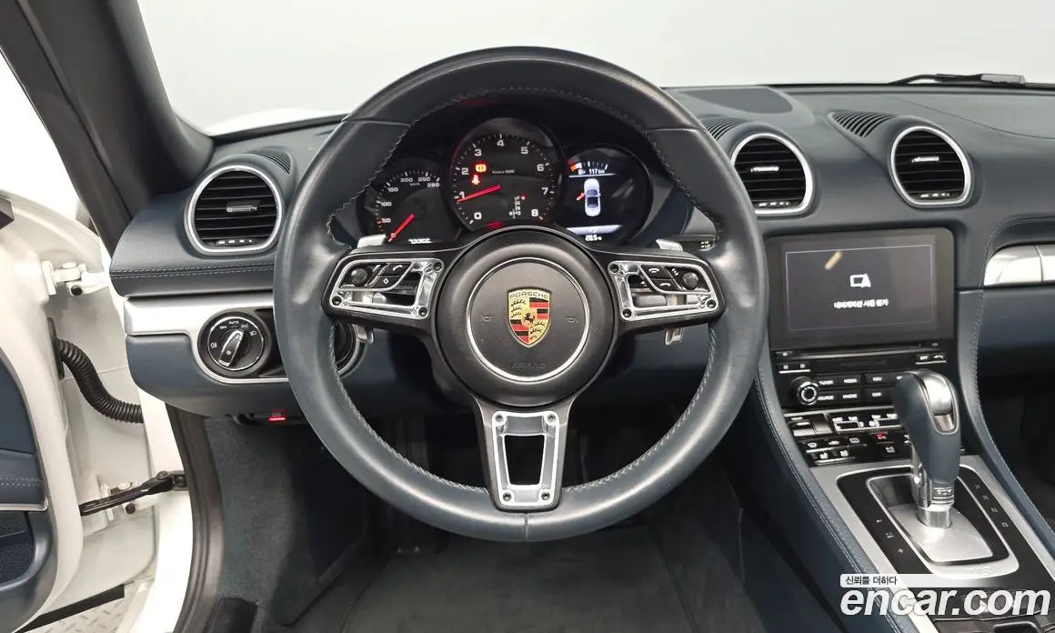 Porsche 718 2016 2.0 автомат (гидро), фото 18 Porsche 718 2016 2.0 автомат (гидро), фото 18