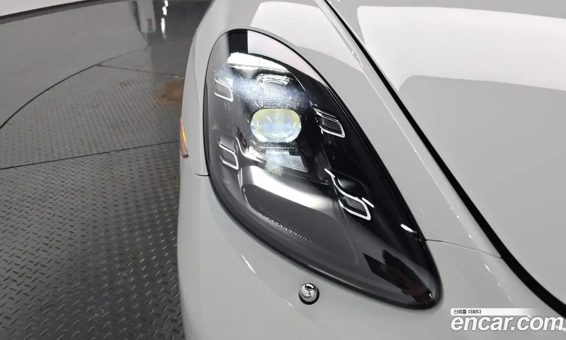 Porsche 718 2016 2.0 автомат (гидро), фото 7 Porsche 718 2016 2.0 автомат (гидро), фото 7