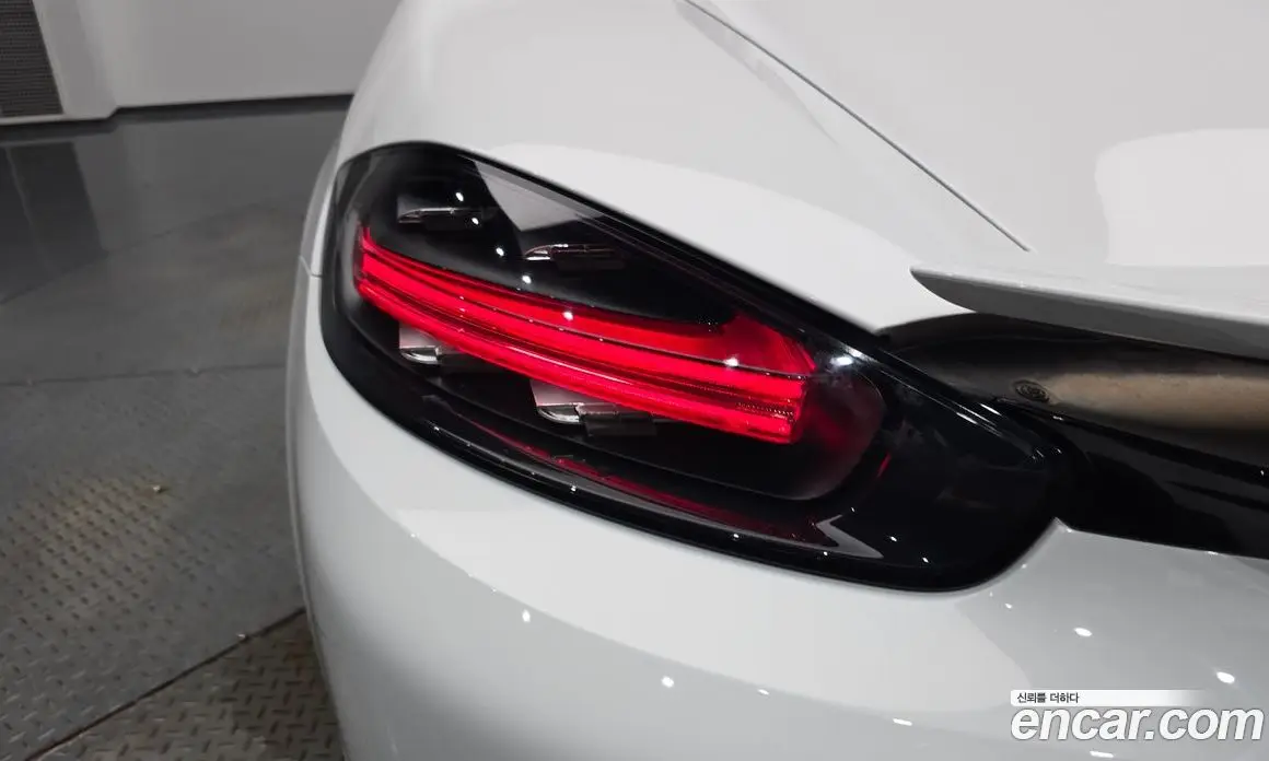 Porsche 718 2016 2.0 автомат (гидро), фото 8 Porsche 718 2016 2.0 автомат (гидро), фото 8