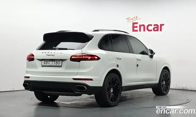 Porsche Cayenne 2017 3.0 автомат (гидро), миниатюра 2