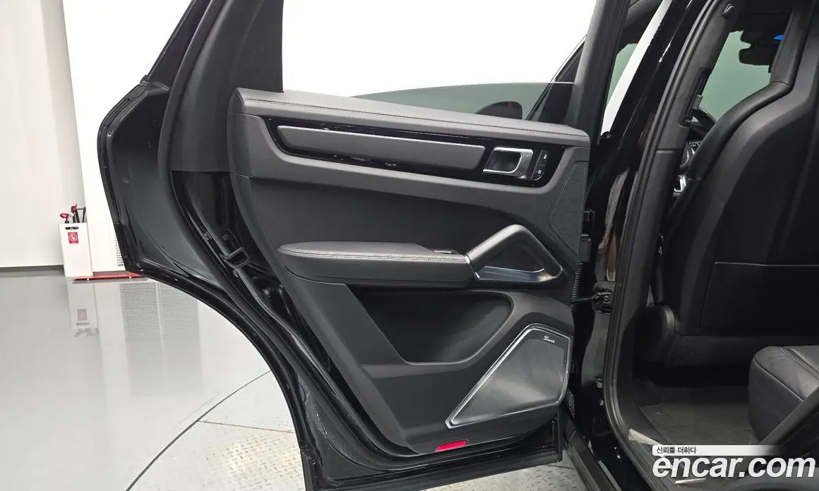 Porsche Cayenne 2023 4.0 автомат (гидро), фото 14 Porsche Cayenne 2023 4.0 автомат (гидро), фото 14