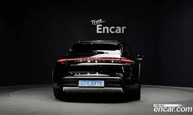 Porsche Taycan 2023 0.1 автомат (гидро), миниатюра 4 Porsche Taycan 2023 0.1 автомат (гидро), миниатюра 4