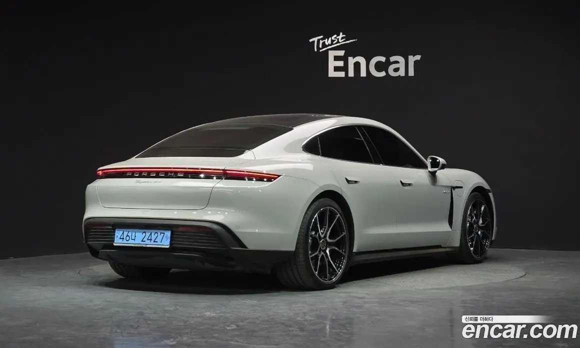 Porsche Taycan 2024 0.1 автомат (гидро), фото 2 Porsche Taycan 2024 0.1 автомат (гидро), фото 2