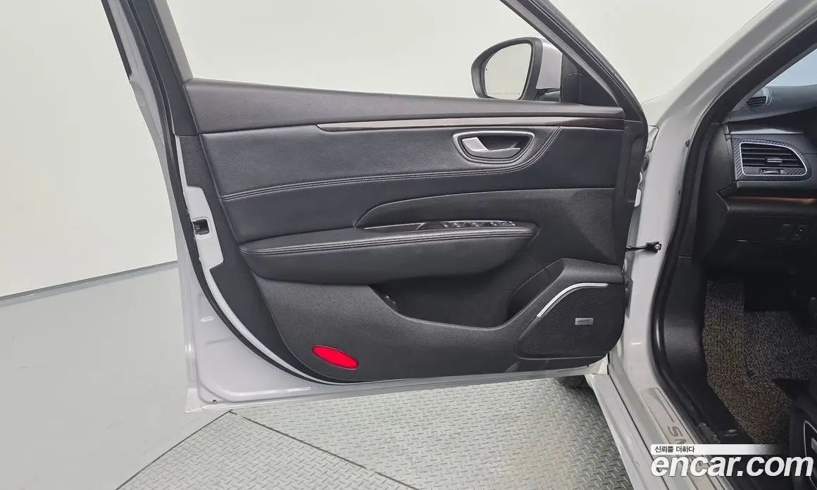 Renault (Samsung) SM6 2017 1.6 автомат (гидро), фото 14 Renault (Samsung) SM6 2017 1.6 автомат (гидро), фото 14