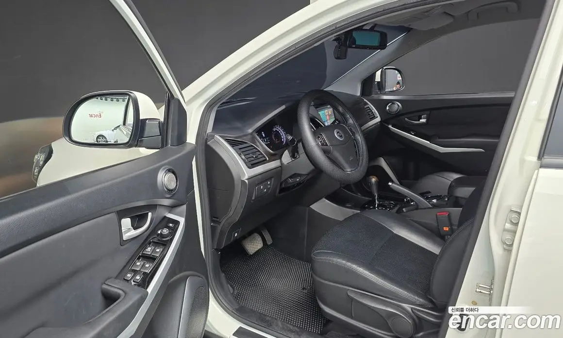 SsangYong Korando 2016 2.2 автомат (гидро), фото 13