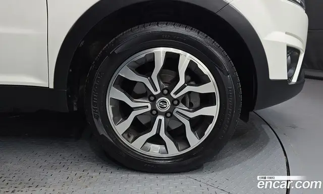 SsangYong Korando 2016 2.2 автомат (гидро), миниатюра 7