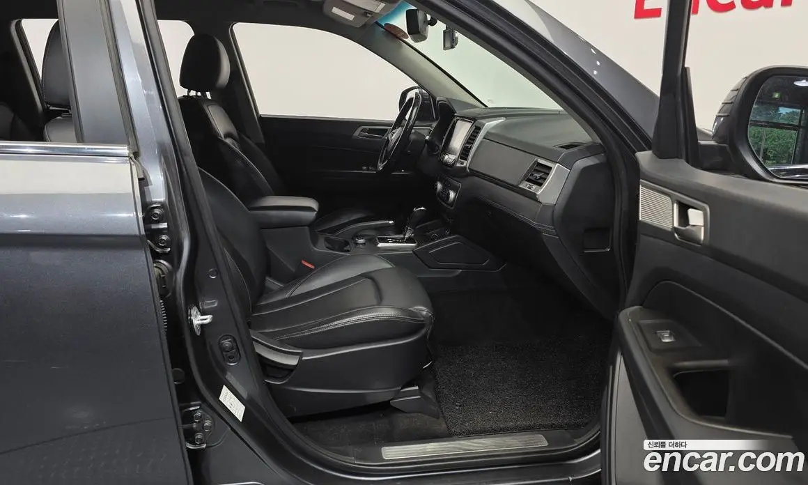 SsangYong Rexton 2018 2.2 автомат (гидро), фото 17 SsangYong Rexton 2018 2.2 автомат (гидро), фото 17