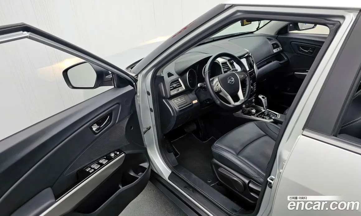 SsangYong TIBOLI 2016 1.6 автомат (гидро), фото 13