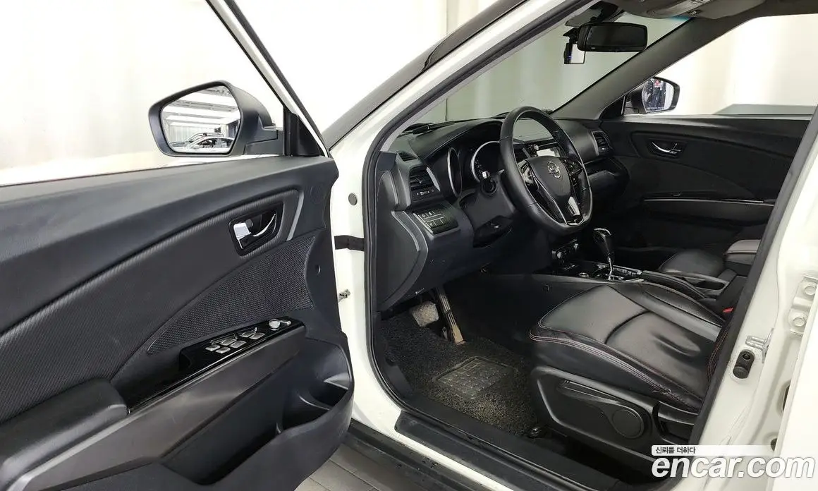 SsangYong TIBOLI 2017 1.6 автомат (гидро), фото 13