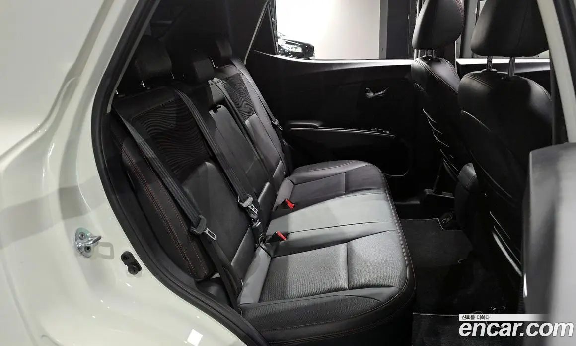 SsangYong TIBOLI 2017 1.6 автомат (гидро), фото 17