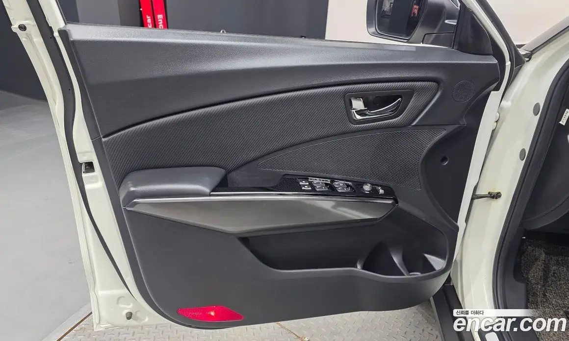 SsangYong TIBOLI 2019 1.5 автомат (гидро), фото 14 SsangYong TIBOLI 2019 1.5 автомат (гидро), фото 14