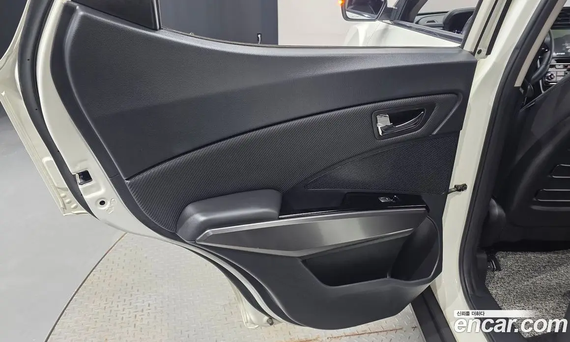 SsangYong TIBOLI 2019 1.5 автомат (гидро), фото 15 SsangYong TIBOLI 2019 1.5 автомат (гидро), фото 15