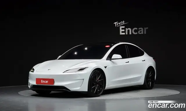 Tesla Model 3, 2024, 23 772 км