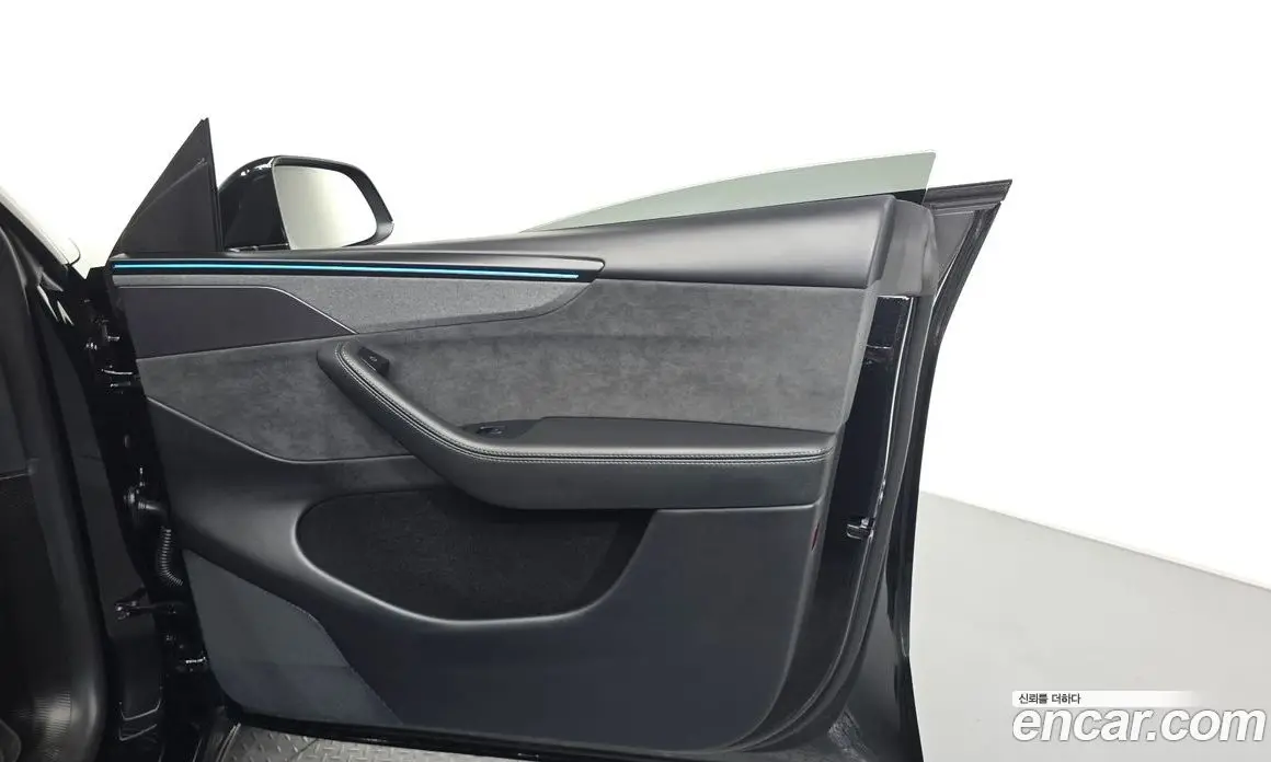 Tesla Model Y 2025 0.2 автомат (гидро), фото 14
