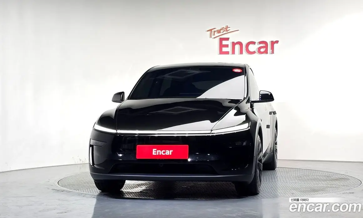 Tesla Model Y 2025 0.2 автомат (гидро), фото 3