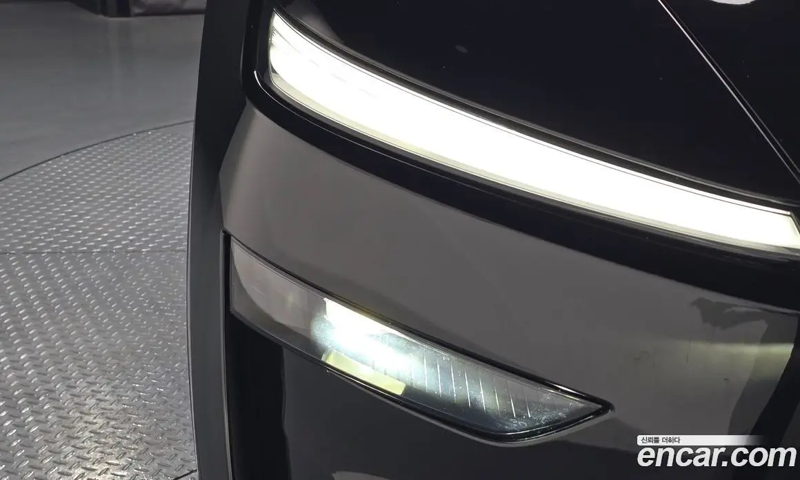 Tesla Model Y 2025 0.2 автомат (гидро), фото 8