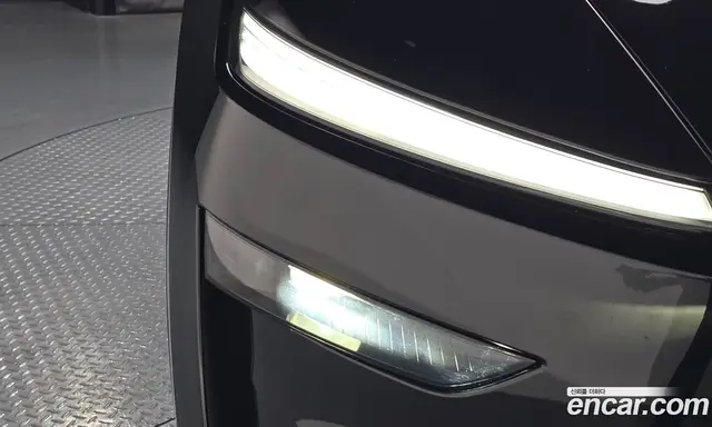 Tesla Model Y 2025 0.2 автомат (гидро), миниатюра 8