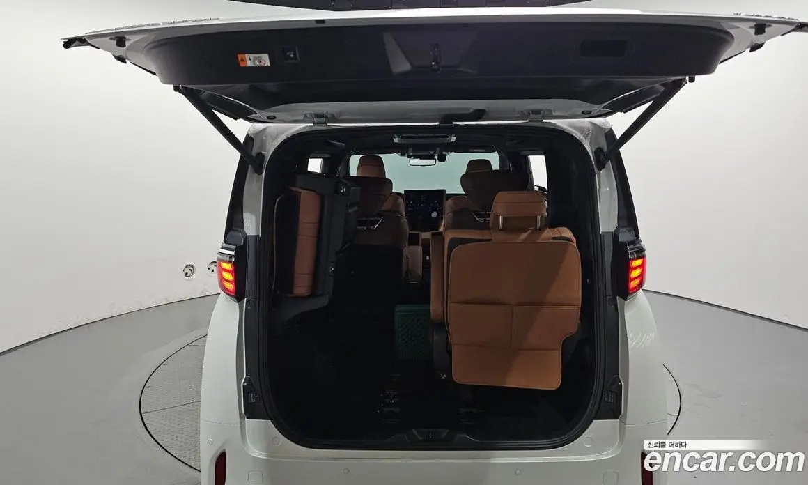 Toyota Alphard 2025 2.5 автомат (гидро), фото 20