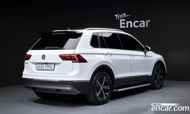 Volkswagen Tiguan 2020 2.0 автомат (гидро), миниатюра 2