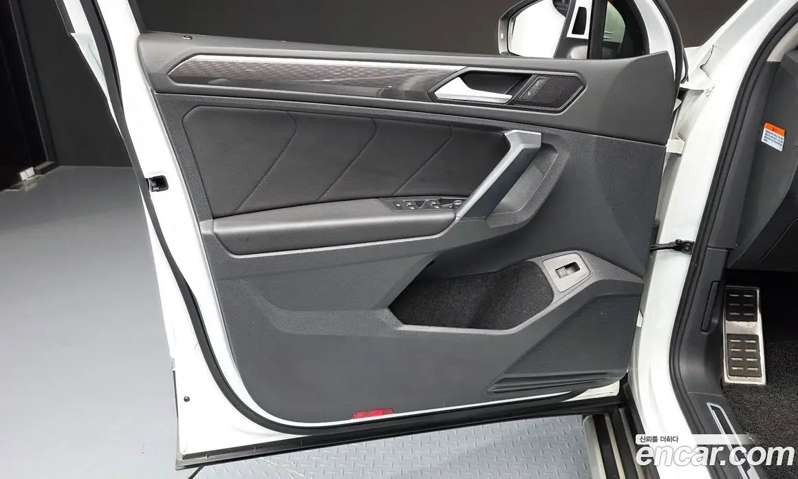 Volkswagen Tiguan 2020 2.0 автомат (гидро), фото 14