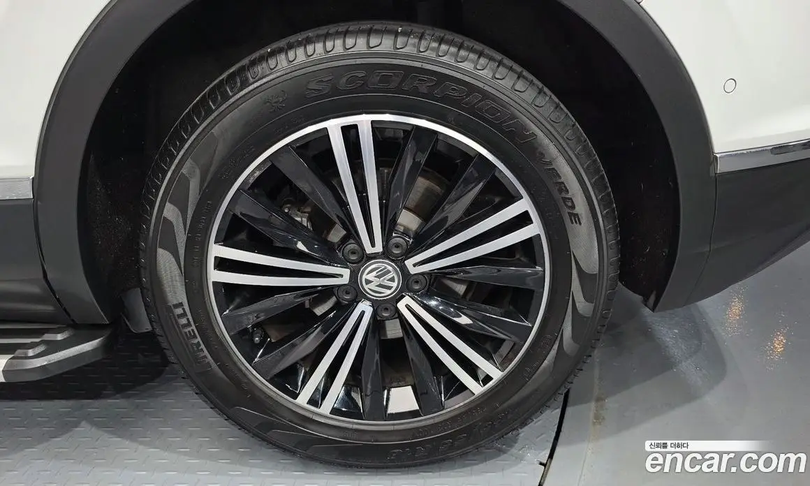 Volkswagen Tiguan 2020 2.0 автомат (гидро), фото 7