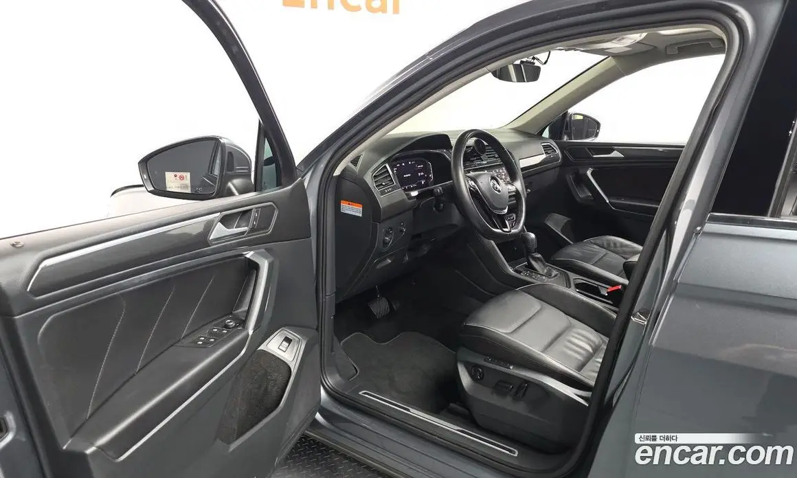 Volkswagen Tiguan 2020 2.0 автомат (гидро), фото 13