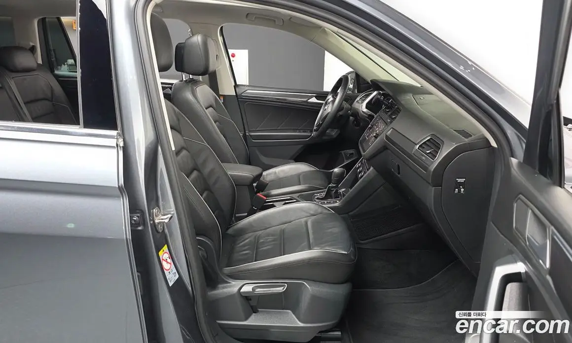 Volkswagen Tiguan 2020 2.0 автомат (гидро), фото 17