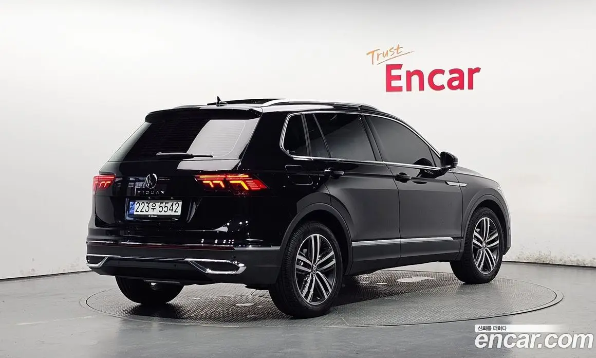 Volkswagen Tiguan 2024 2.0 автомат (гидро), фото 2 Volkswagen Tiguan 2024 2.0 автомат (гидро), фото 2