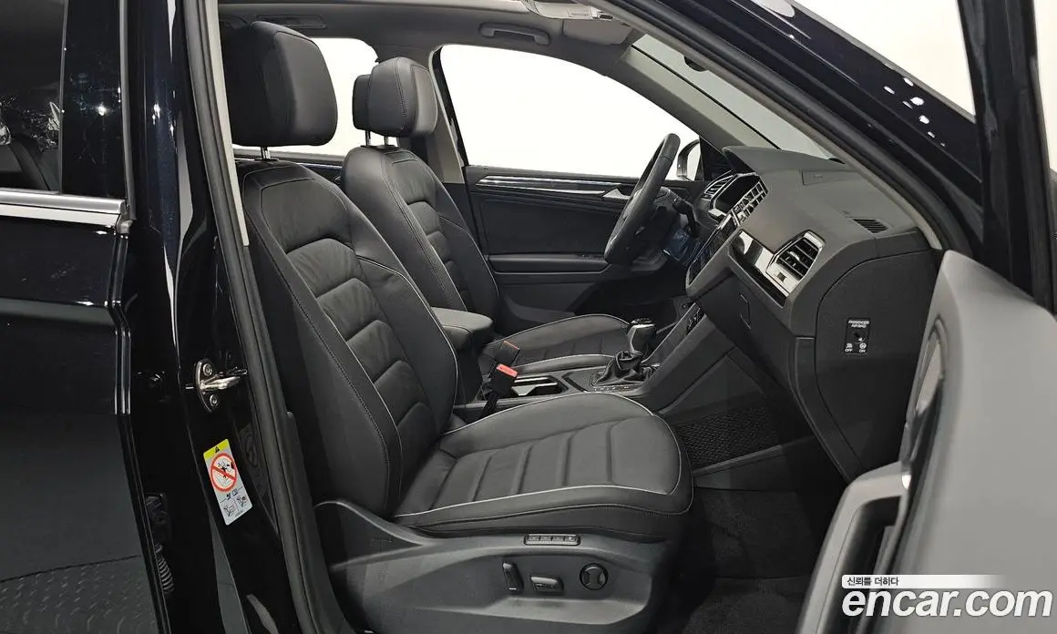Volkswagen Tiguan 2024 2.0 автомат (гидро), фото 13 Volkswagen Tiguan 2024 2.0 автомат (гидро), фото 13