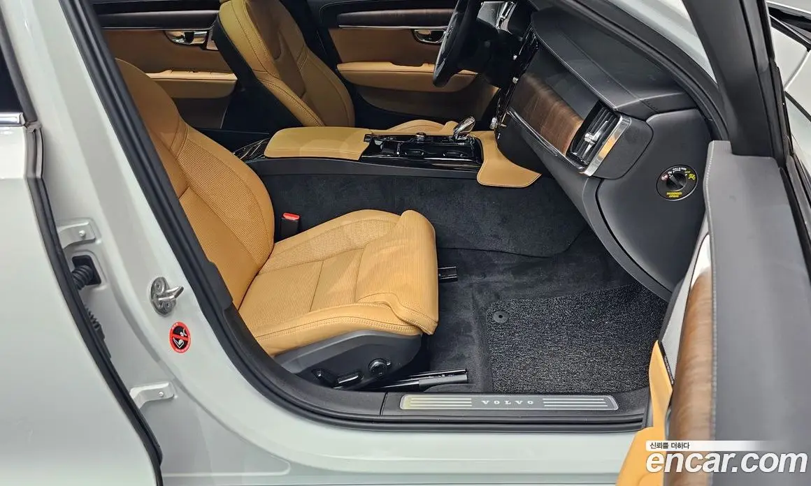 Volvo S90 2025 2.0 автомат (гидро), фото 16 Volvo S90 2025 2.0 автомат (гидро), фото 16
