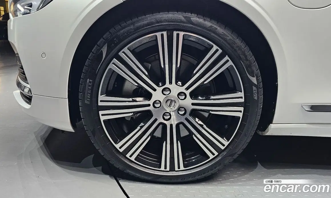 Volvo S90 2025 2.0 автомат (гидро), фото 5 Volvo S90 2025 2.0 автомат (гидро), фото 5