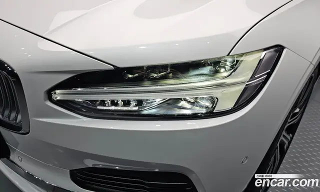 Volvo S90 2025 2.0 автомат (гидро), миниатюра 8 Volvo S90 2025 2.0 автомат (гидро), миниатюра 8