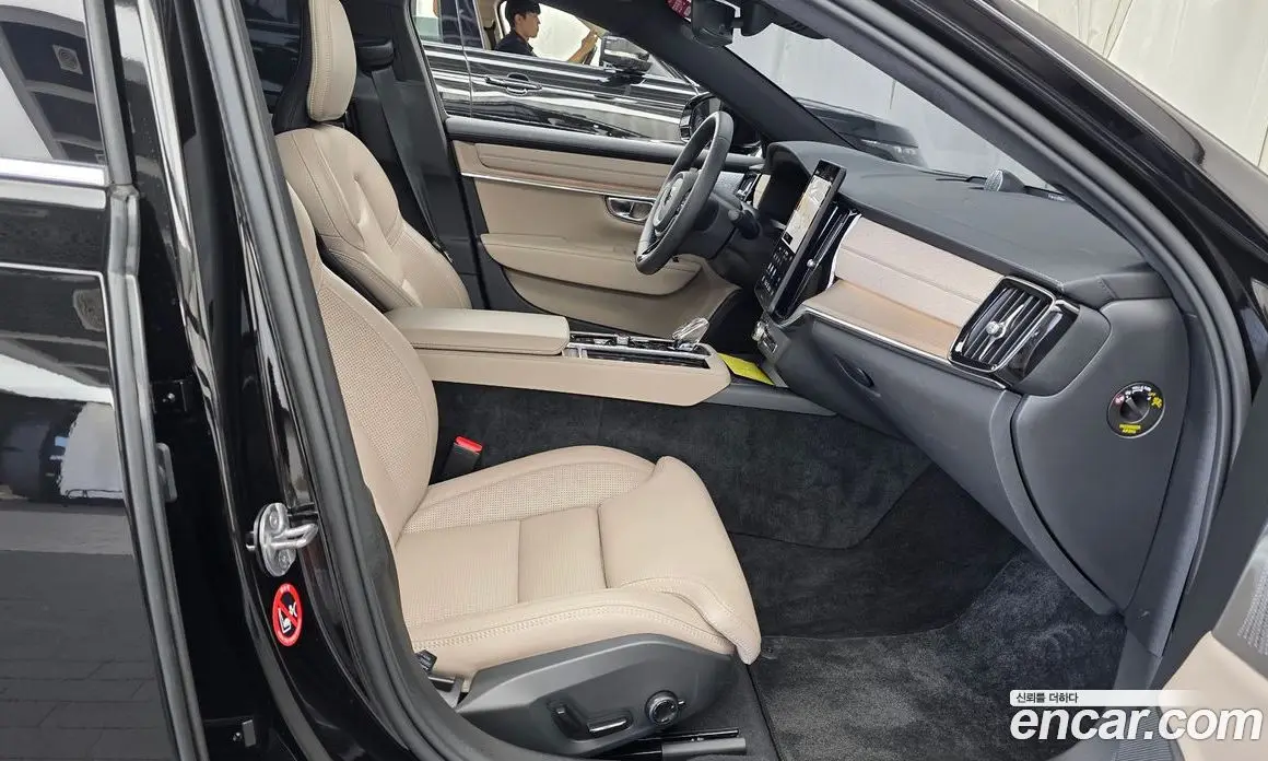 Volvo S90 2025 2.0 автомат (гидро), фото 16