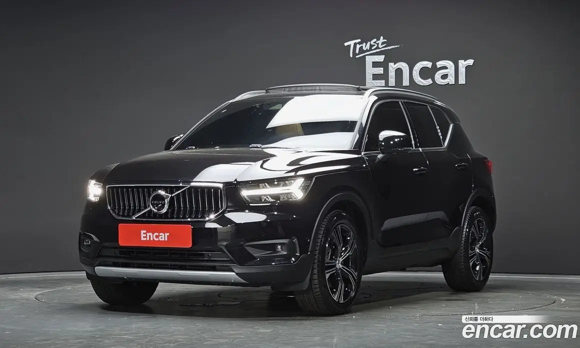 Volvo XC40 2019 2.0 автомат (гидро), фото 1 Volvo XC40 2019 2.0 автомат (гидро), фото 1