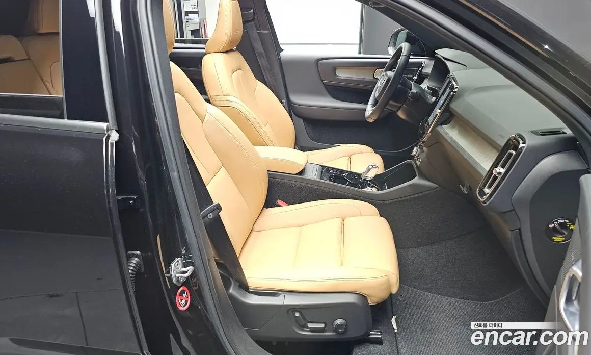 Volvo XC40 2019 2.0 автомат (гидро), фото 13 Volvo XC40 2019 2.0 автомат (гидро), фото 13