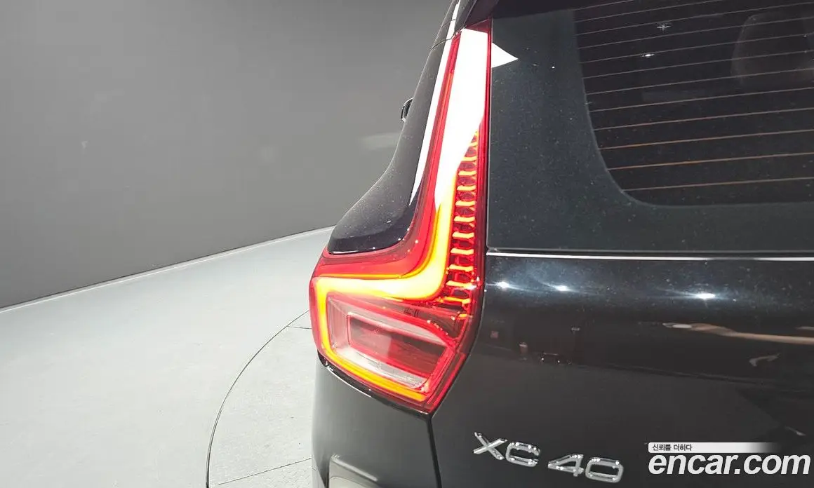 Volvo XC40 2019 2.0 автомат (гидро), фото 9 Volvo XC40 2019 2.0 автомат (гидро), фото 9
