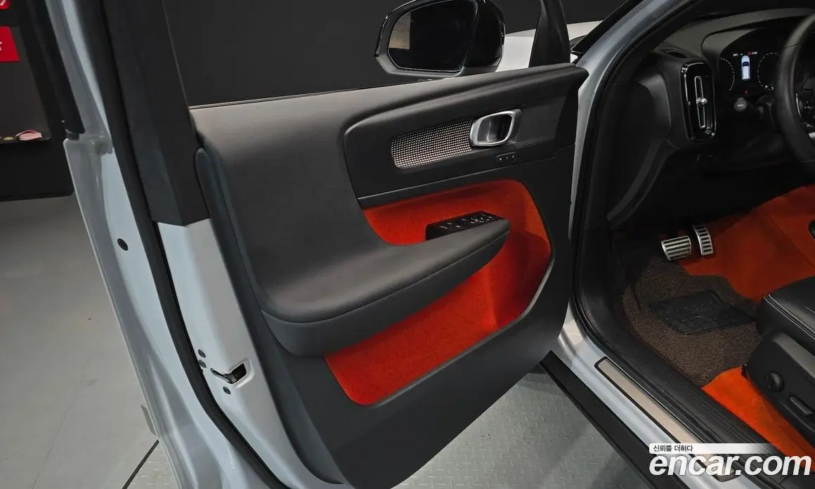 Volvo XC40 2021 2.0 автомат (гидро), фото 14 Volvo XC40 2021 2.0 автомат (гидро), фото 14