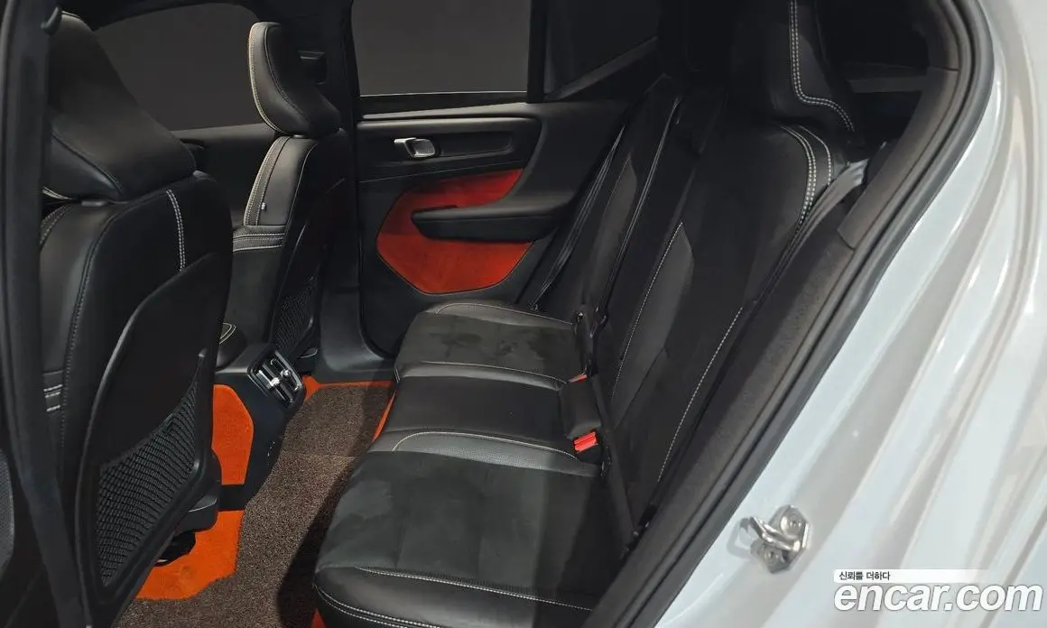 Volvo XC40 2021 2.0 автомат (гидро), фото 17 Volvo XC40 2021 2.0 автомат (гидро), фото 17