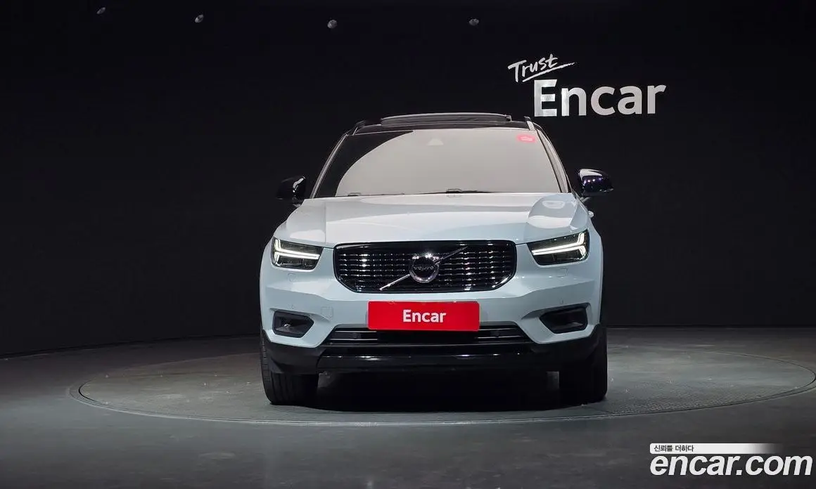 Volvo XC40 2021 2.0 автомат (гидро), фото 3 Volvo XC40 2021 2.0 автомат (гидро), фото 3