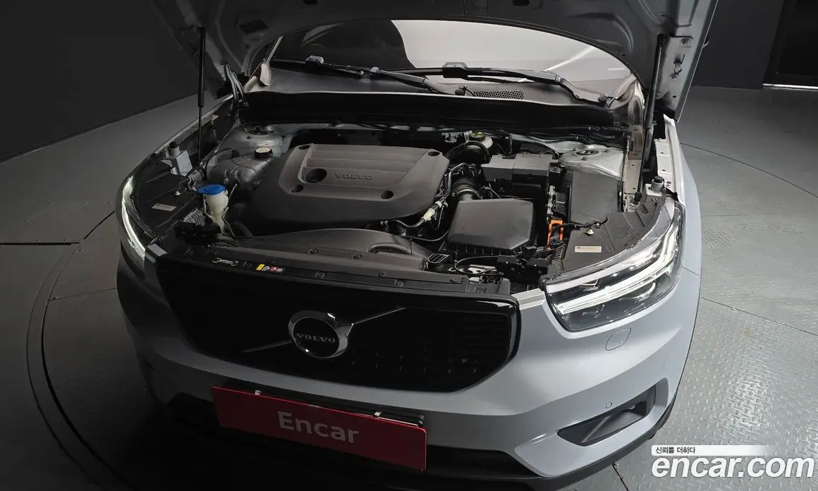 Volvo XC40 2021 2.0 автомат (гидро), фото 6 Volvo XC40 2021 2.0 автомат (гидро), фото 6