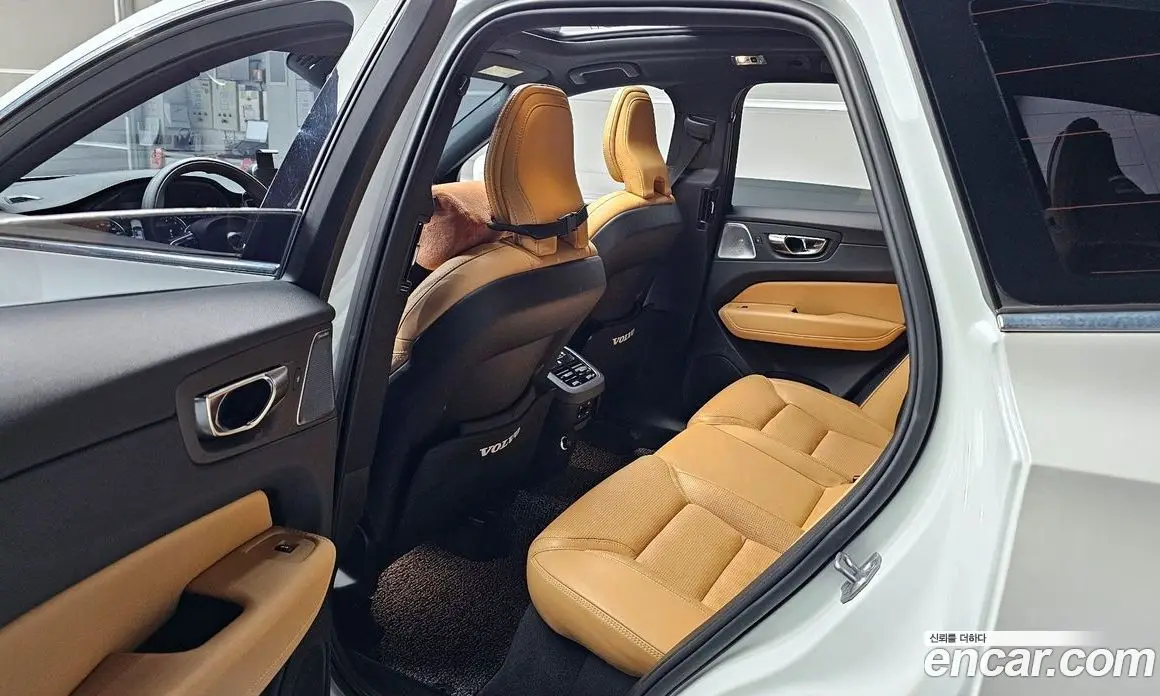 Volvo XC60 2020 2.0 автомат (гидро), фото 11 Volvo XC60 2020 2.0 автомат (гидро), фото 11
