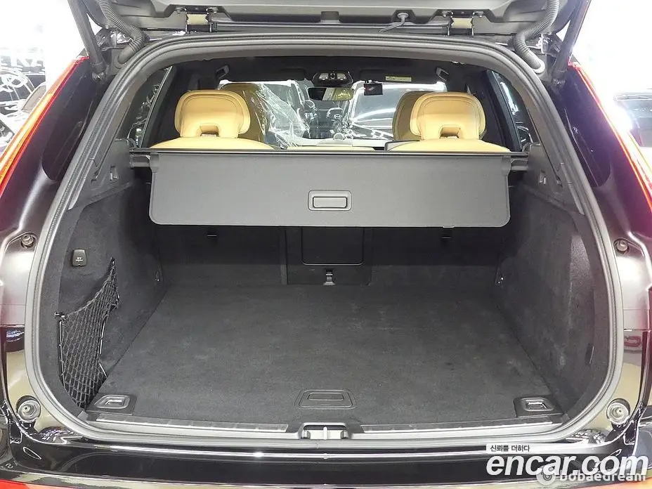 Volvo XC60 2022 2.0 автомат (гидро), фото 4 Volvo XC60 2022 2.0 автомат (гидро), фото 4